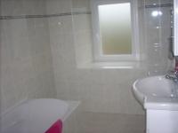 Salle de Bain 1 - Double-cliquez pour afficher l'image en grand.